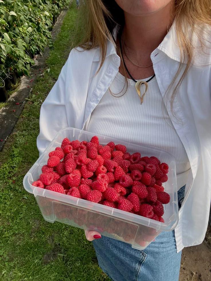 Pure Berry Fusion: Artisanal Farmstand Medley